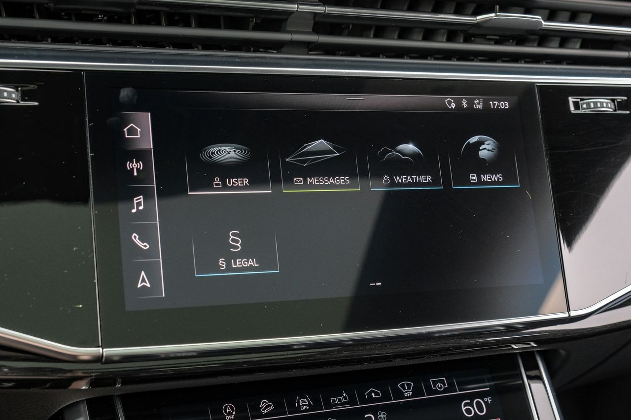 Audi Q8 Vehicle Main Gallery Image 33