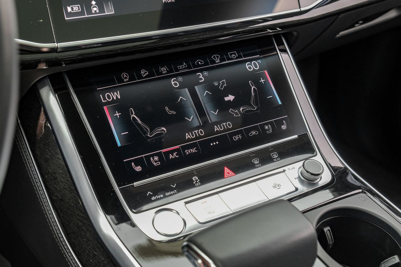 Audi Q8 Vehicle Main Gallery Image 34