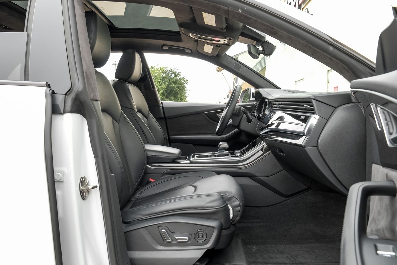 Audi Q8 Vehicle Main Gallery Image 37