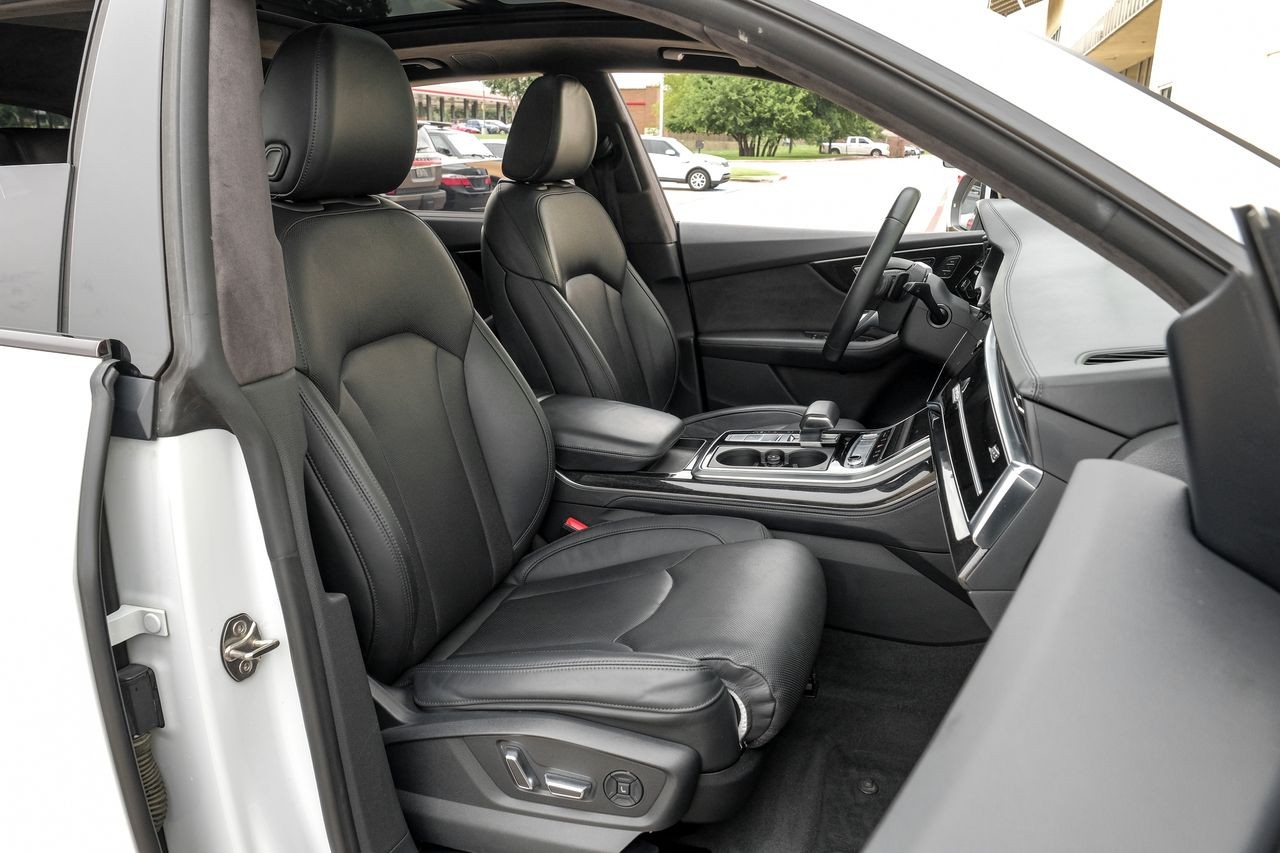 Audi Q8 Vehicle Main Gallery Image 38