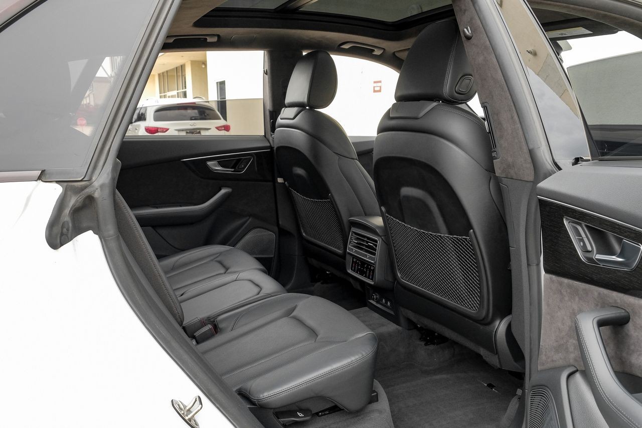 Audi Q8 Vehicle Main Gallery Image 40
