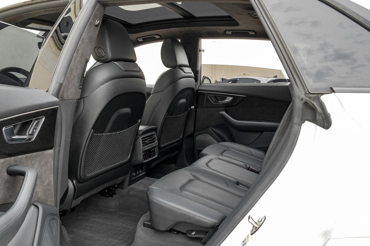 Audi Q8 Vehicle Main Gallery Image 42