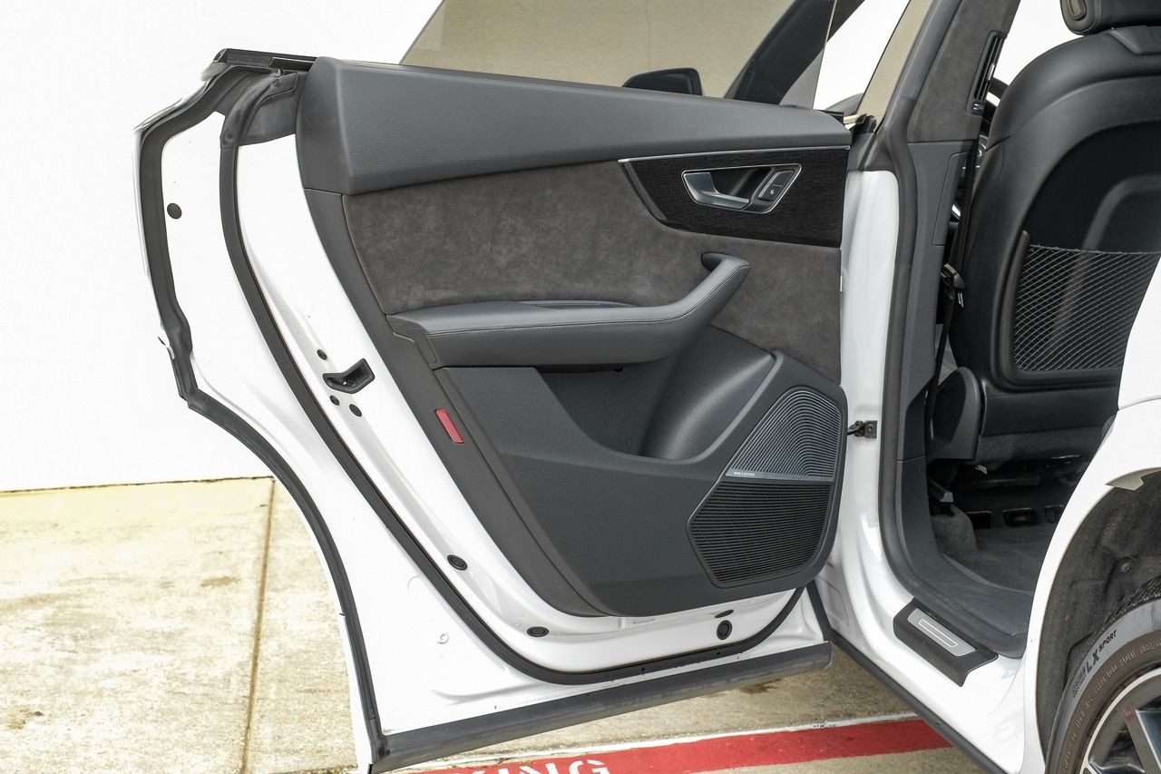 Audi Q8 Vehicle Main Gallery Image 49