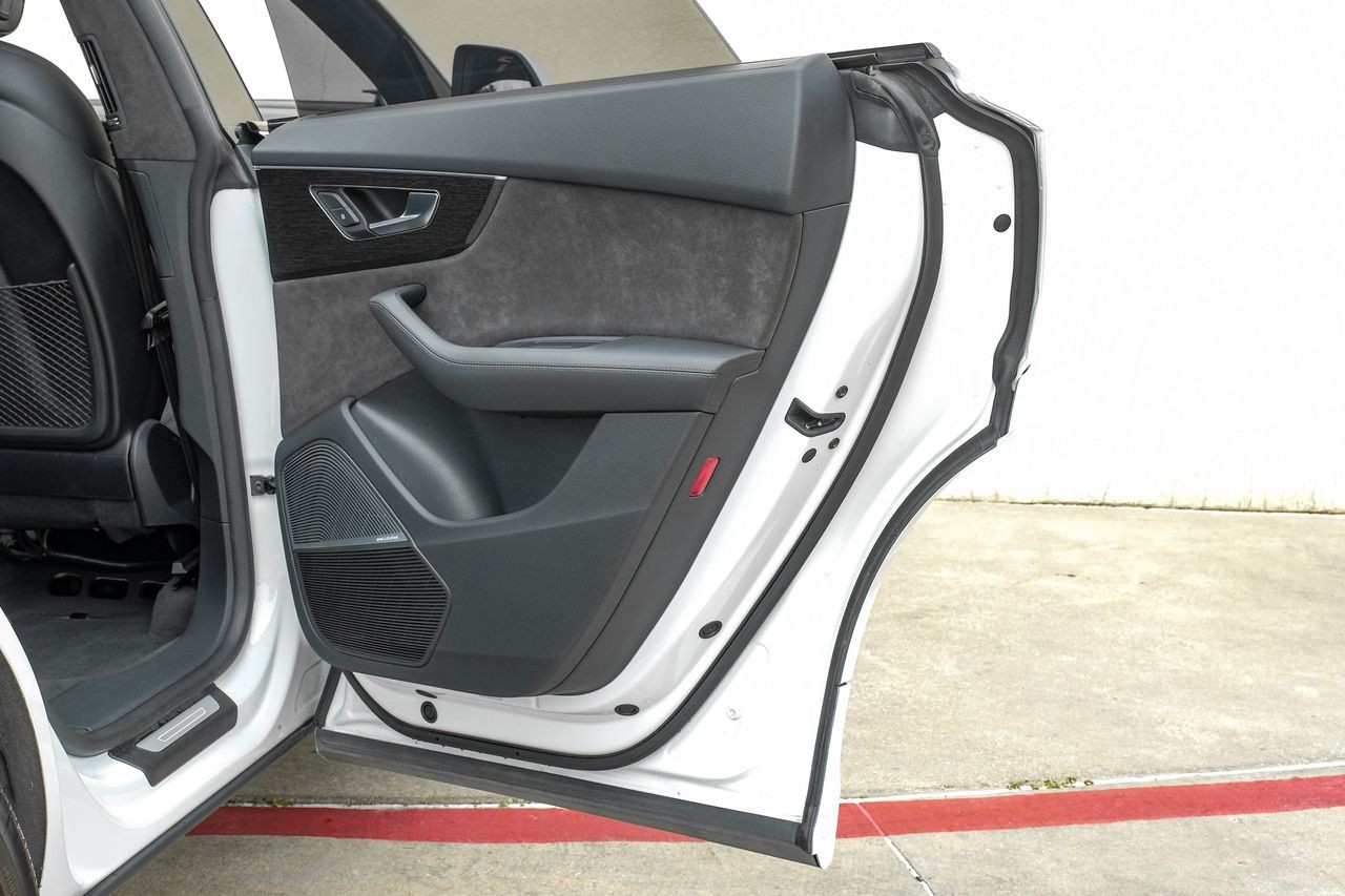 Audi Q8 Vehicle Main Gallery Image 50