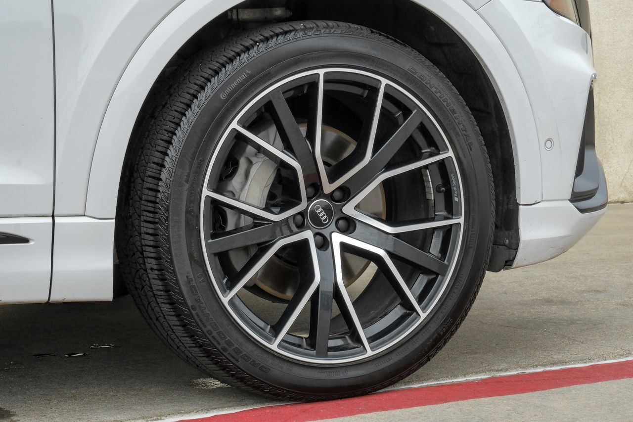 Audi Q8 Vehicle Main Gallery Image 59