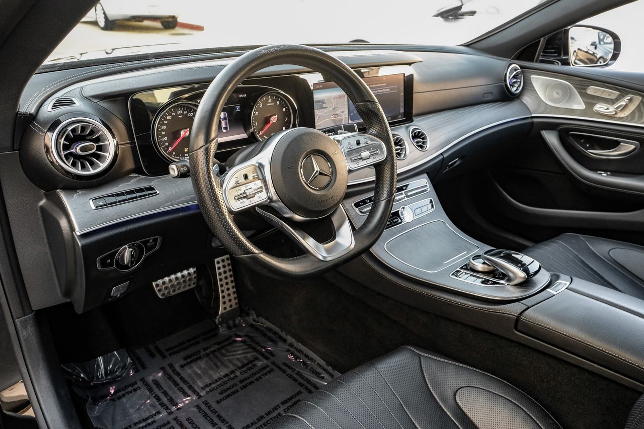 Mercedes-Benz CLS 450 Vehicle Main Gallery Image 03
