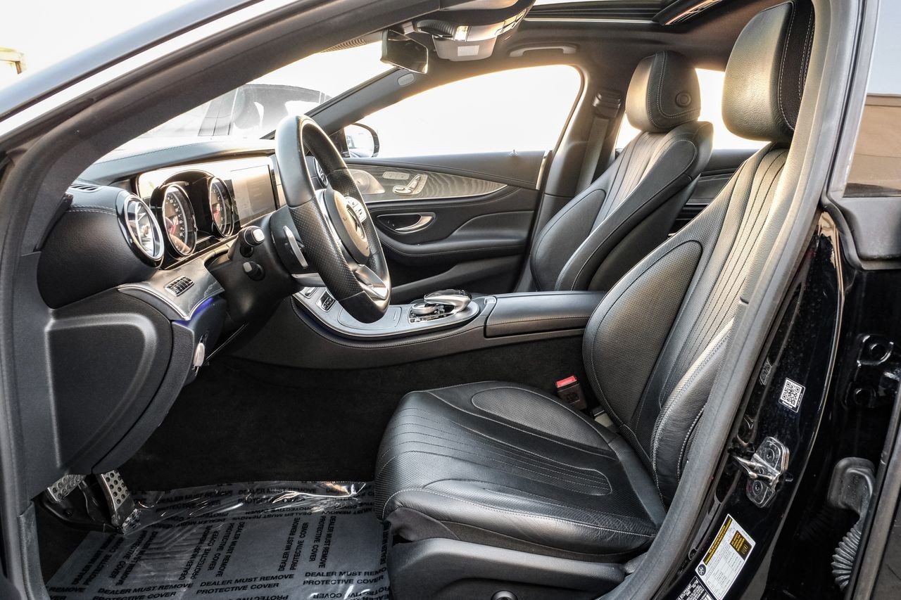 Mercedes-Benz CLS 450 Vehicle Main Gallery Image 04