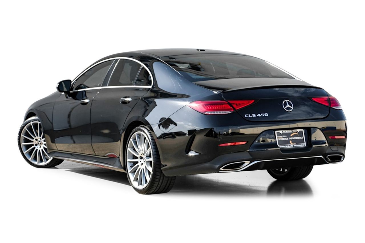 Mercedes-Benz CLS 450 Vehicle Main Gallery Image 11