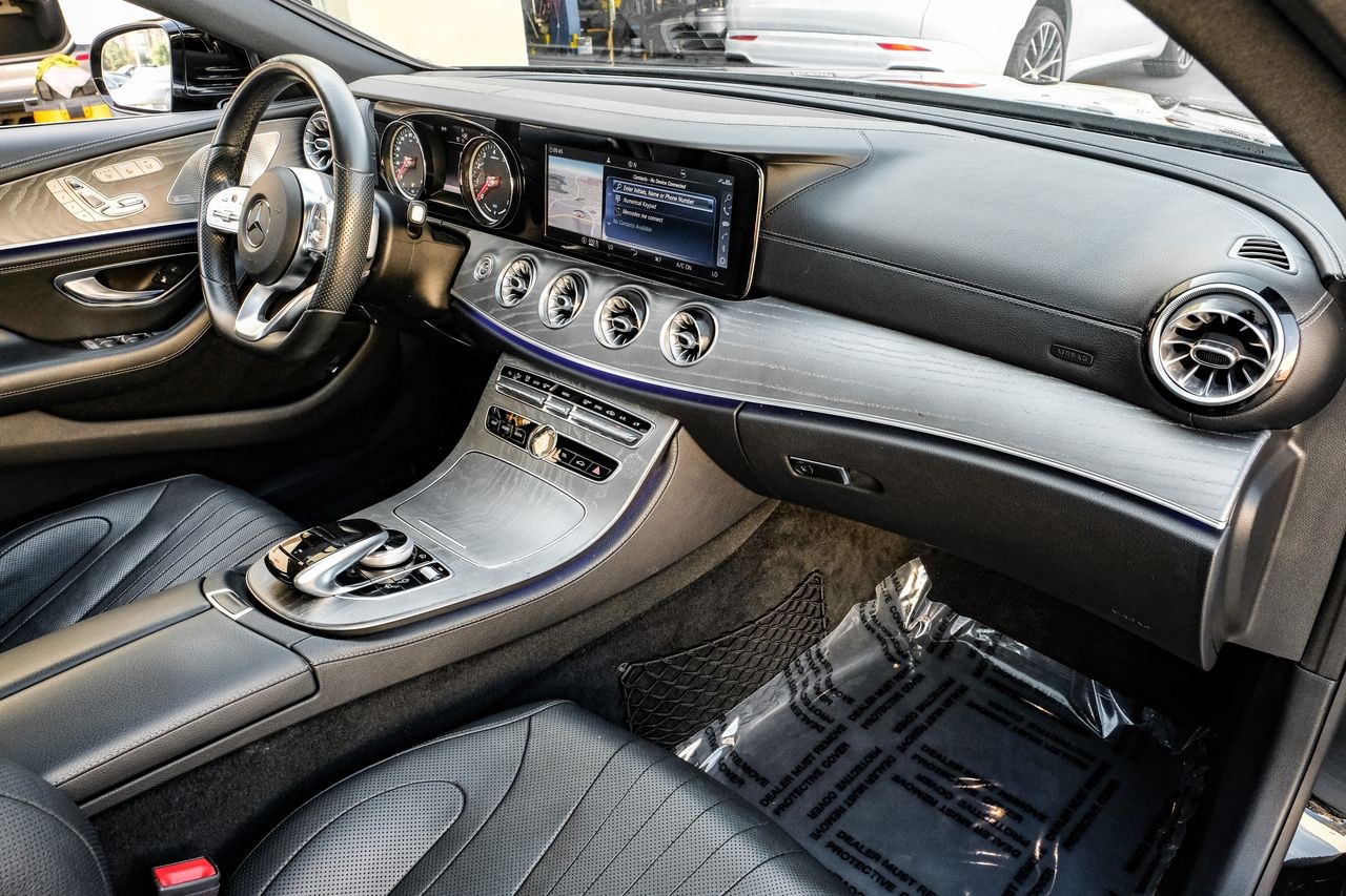 Mercedes-Benz CLS 450 Vehicle Main Gallery Image 13