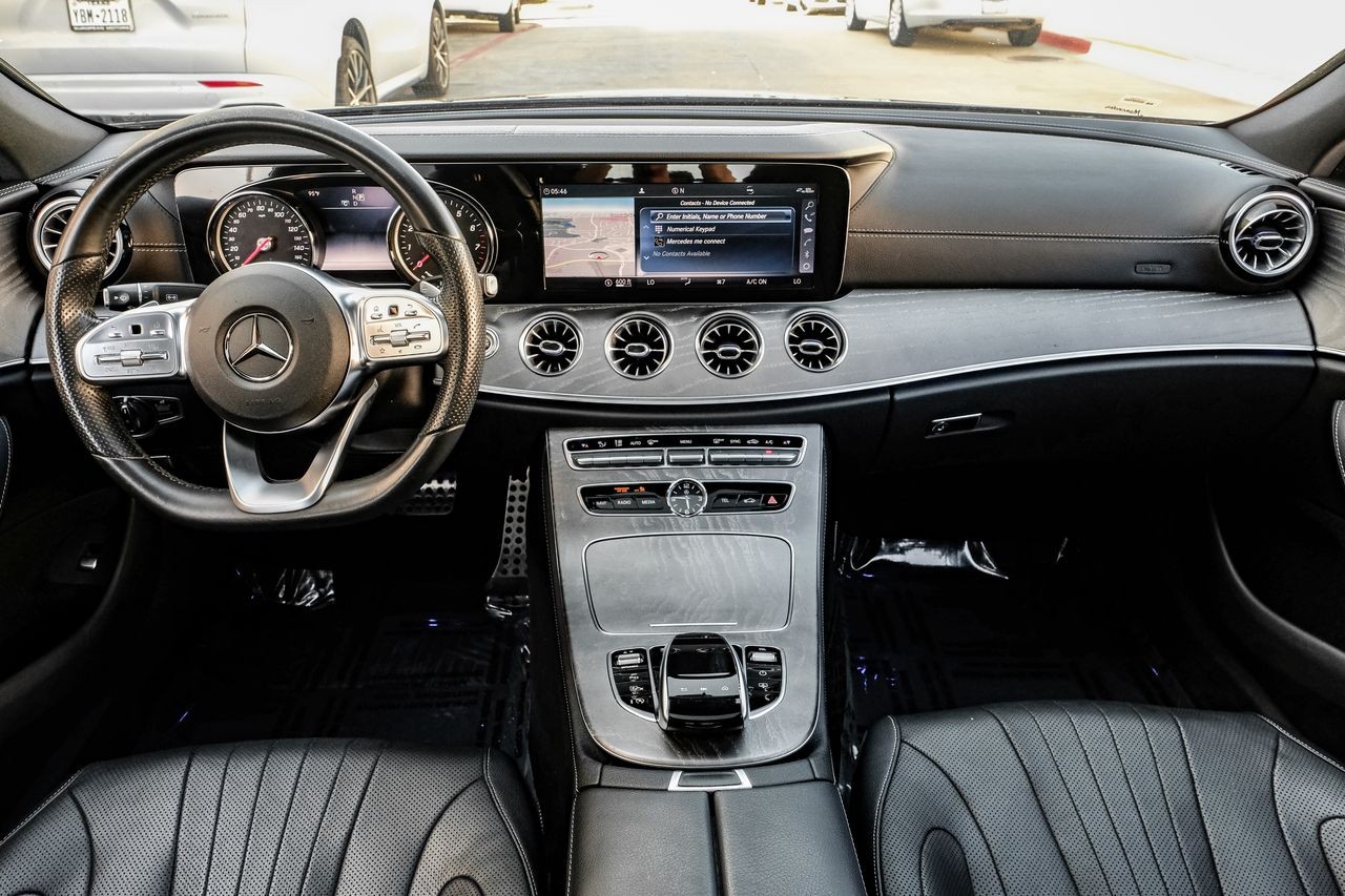 Mercedes-Benz CLS 450 Vehicle Main Gallery Image 15