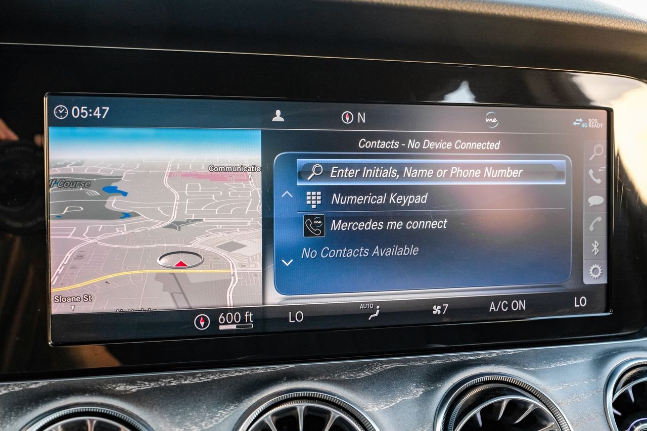 Mercedes-Benz CLS 450 Vehicle Main Gallery Image 27