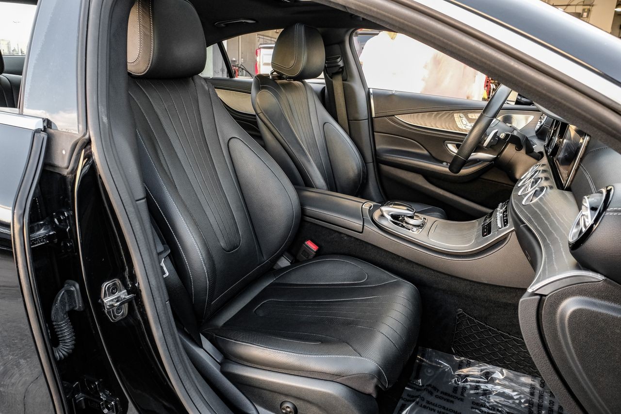 Mercedes-Benz CLS 450 Vehicle Main Gallery Image 33
