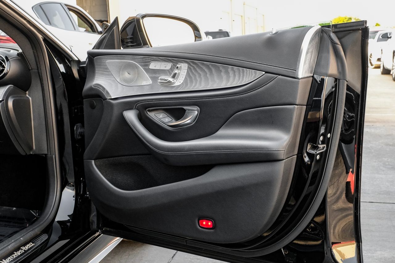 Mercedes-Benz CLS 450 Vehicle Main Gallery Image 42