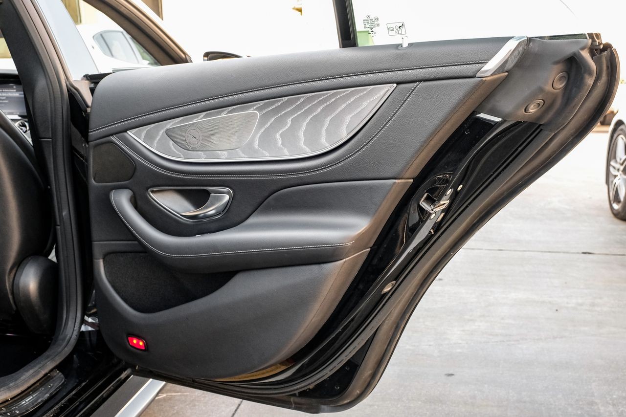 Mercedes-Benz CLS 450 Vehicle Main Gallery Image 44