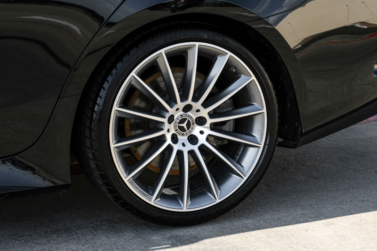 Mercedes-Benz CLS 450 Vehicle Main Gallery Image 51