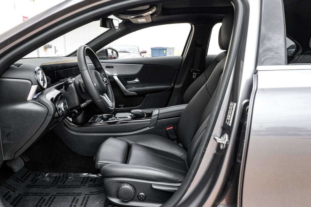 Mercedes-Benz A-Class Vehicle Main Gallery Image 04