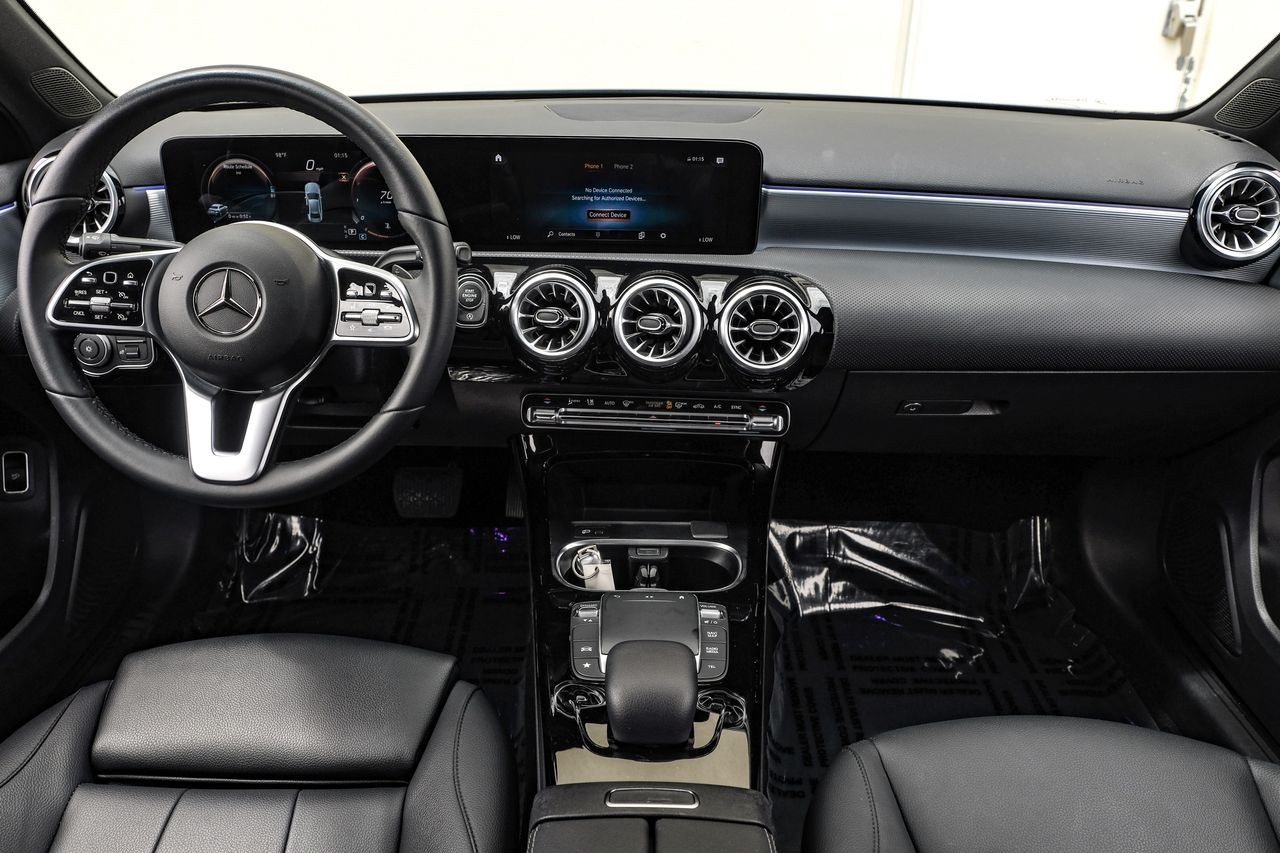 Mercedes-Benz A-Class Vehicle Main Gallery Image 15