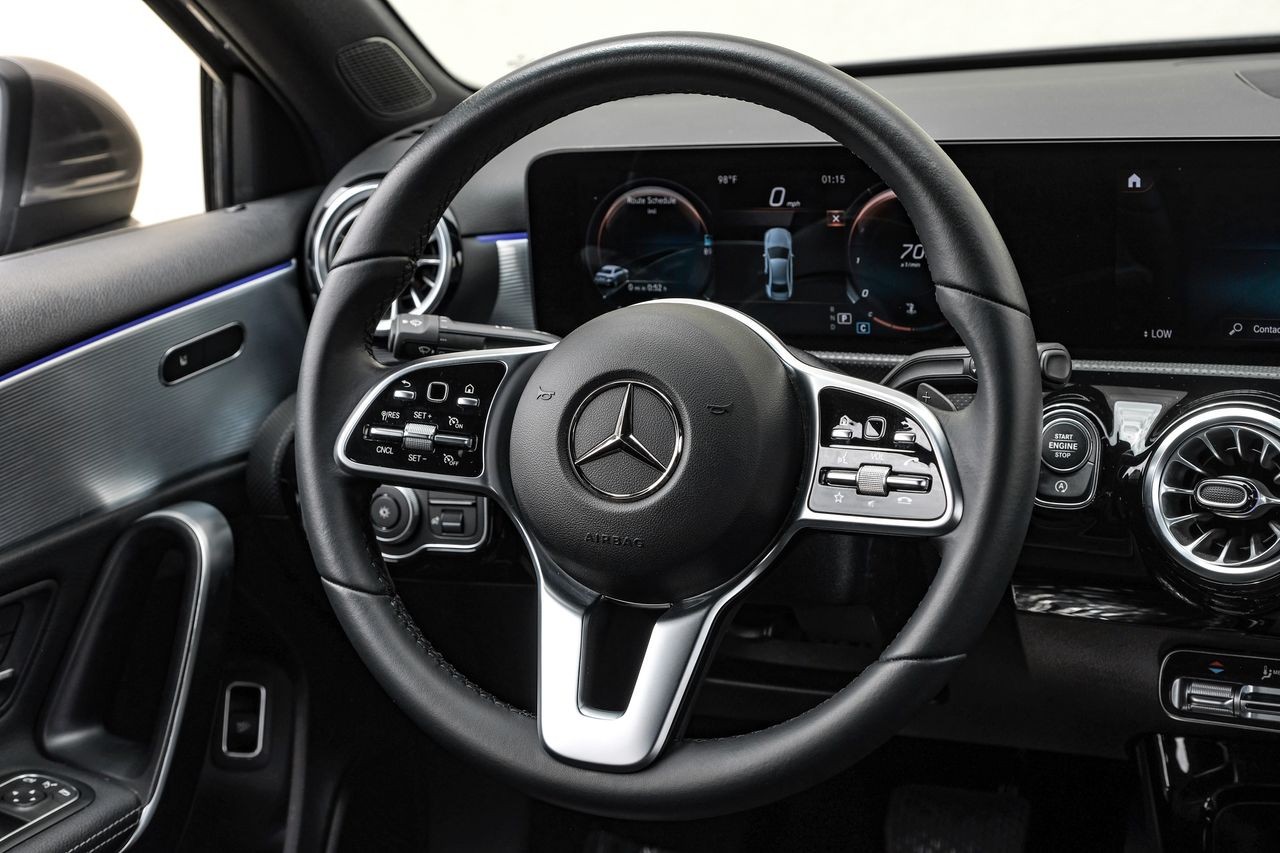 Mercedes-Benz A-Class Vehicle Main Gallery Image 17