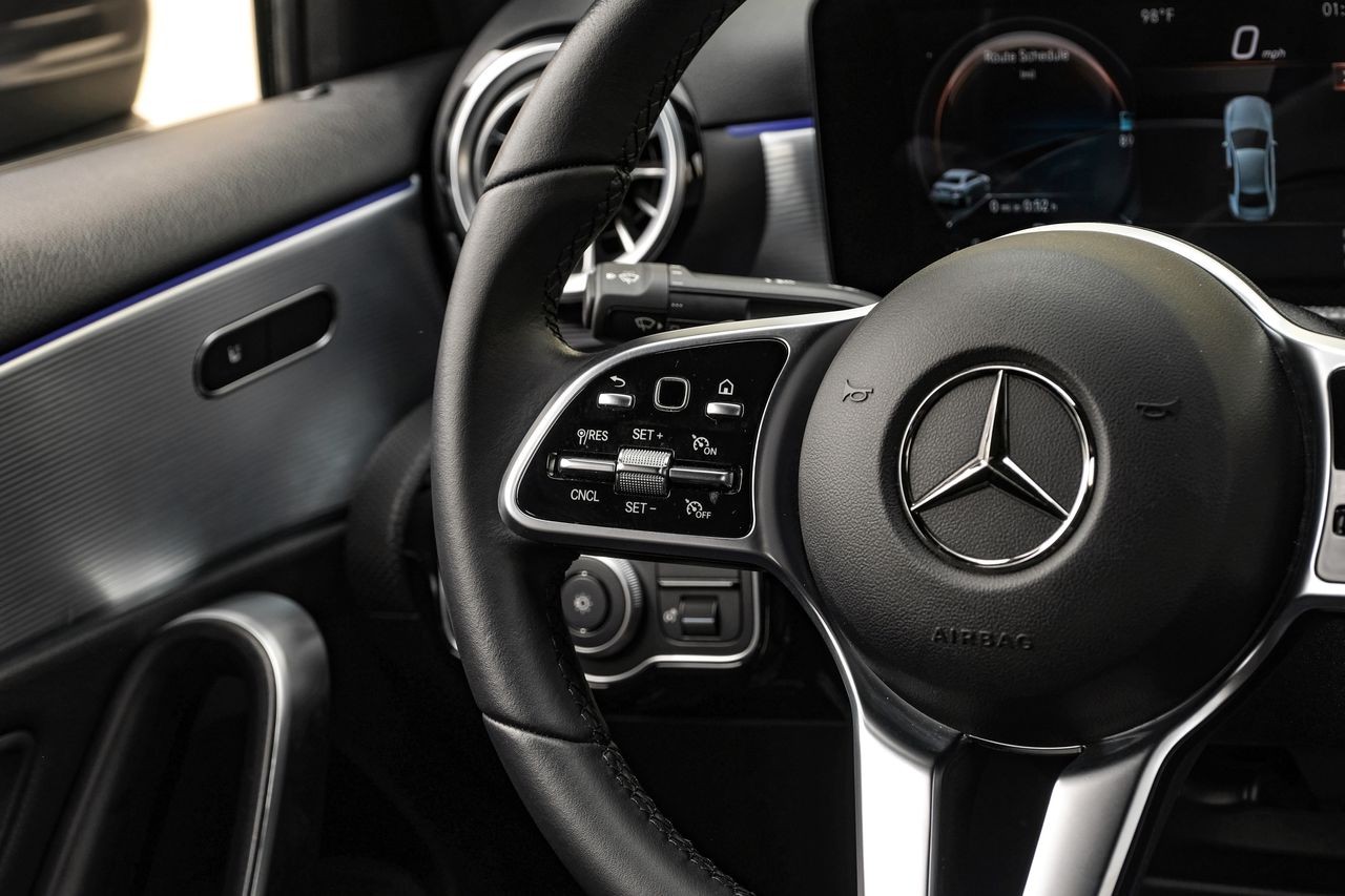 Mercedes-Benz A-Class Vehicle Main Gallery Image 18