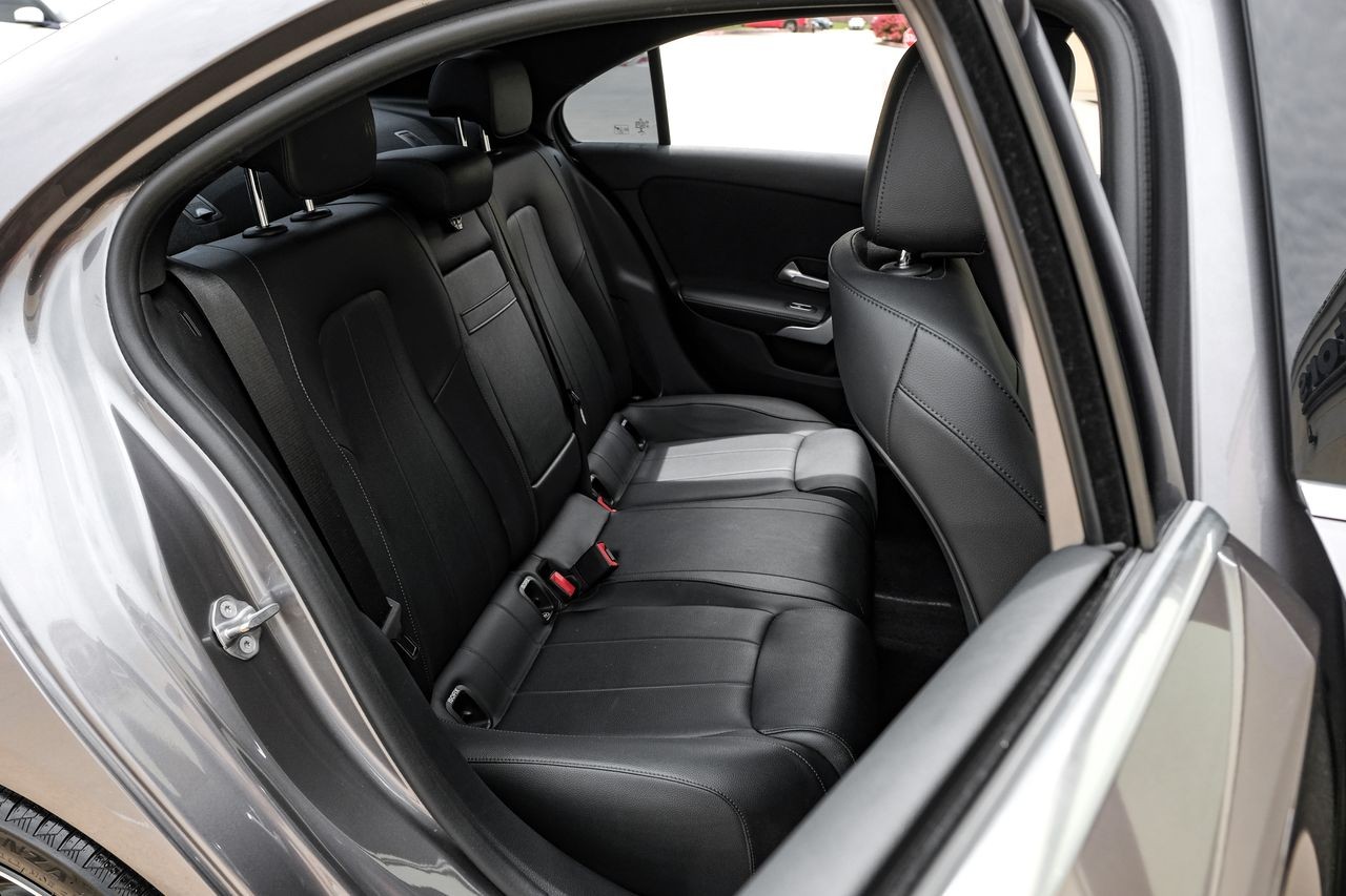 Mercedes-Benz A-Class Vehicle Main Gallery Image 31