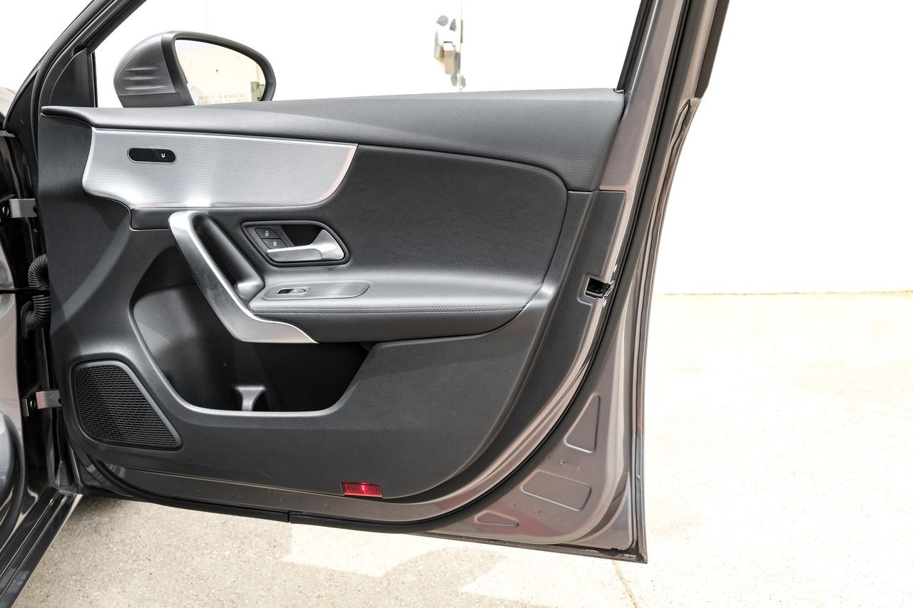 Mercedes-Benz A-Class Vehicle Main Gallery Image 39
