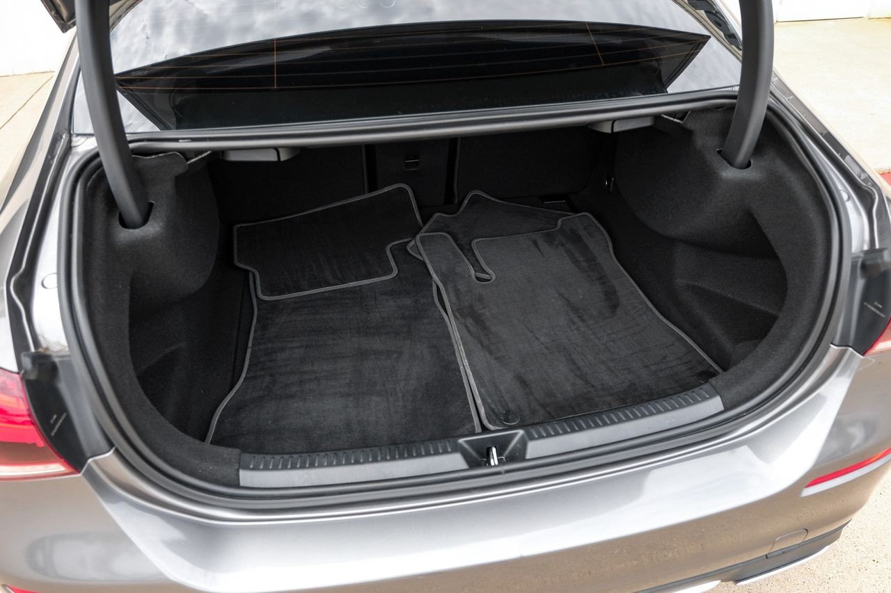 Mercedes-Benz A-Class Vehicle Main Gallery Image 45