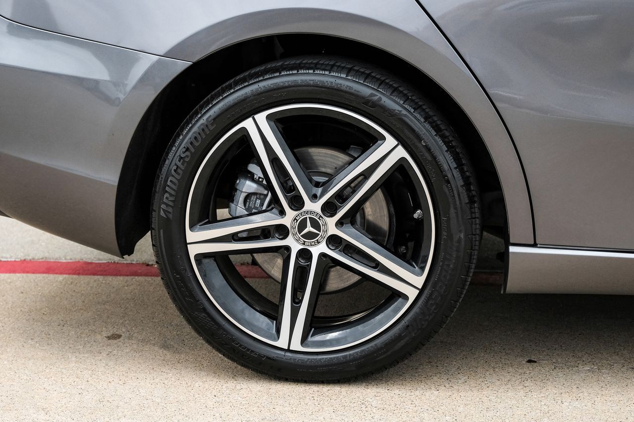 Mercedes-Benz A-Class Vehicle Main Gallery Image 46