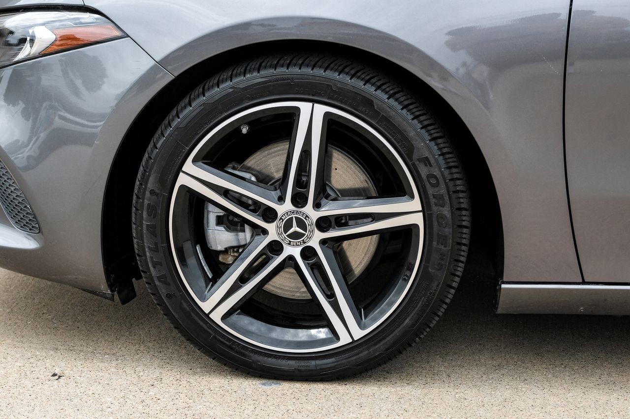 Mercedes-Benz A-Class Vehicle Main Gallery Image 48