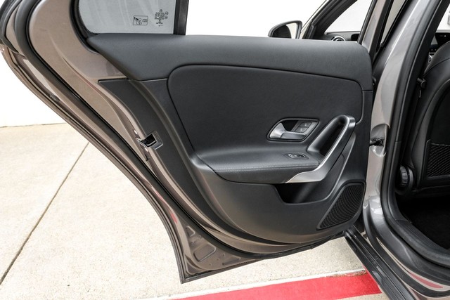 Mercedes-Benz A-Class Vehicle Main Gallery Image 40