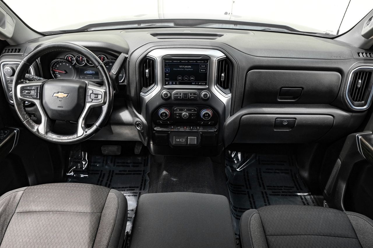 Chevrolet Silverado 1500 Vehicle Main Gallery Image 14