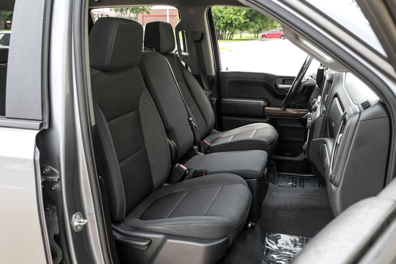 Chevrolet Silverado 1500 Vehicle Main Gallery Image 31