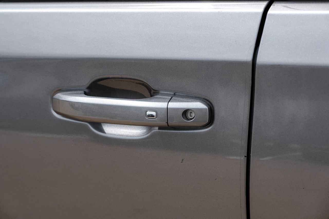 Chevrolet Silverado 1500 Vehicle Main Gallery Image 36