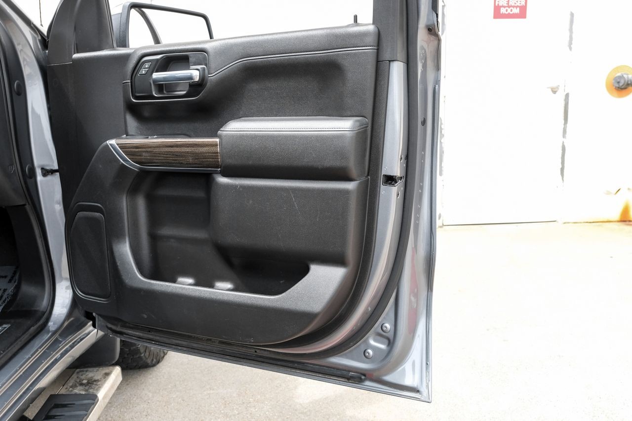 Chevrolet Silverado 1500 Vehicle Main Gallery Image 40