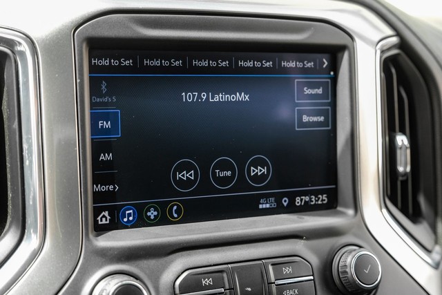 Chevrolet Silverado 1500 Vehicle Main Gallery Image 26
