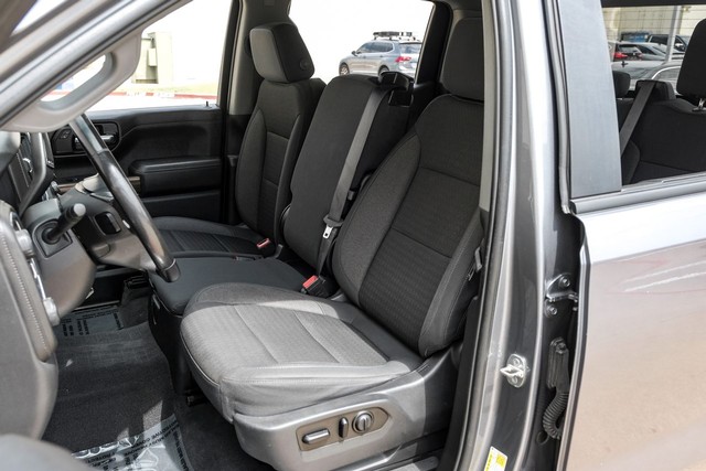 Chevrolet Silverado 1500 Vehicle Main Gallery Image 28