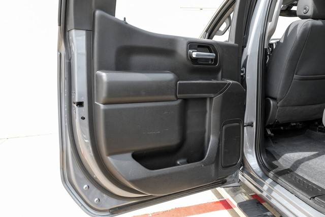 Chevrolet Silverado 1500 Vehicle Main Gallery Image 41