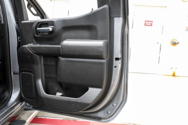 Chevrolet Silverado 1500 Vehicle Main Gallery Image 42