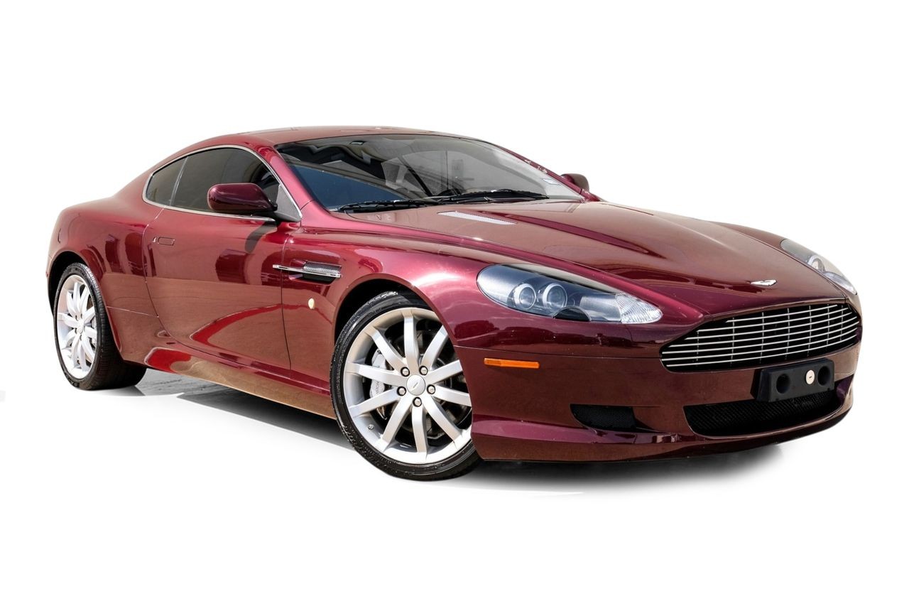 Aston Martin DB9 Vehicle Main Gallery Image 07