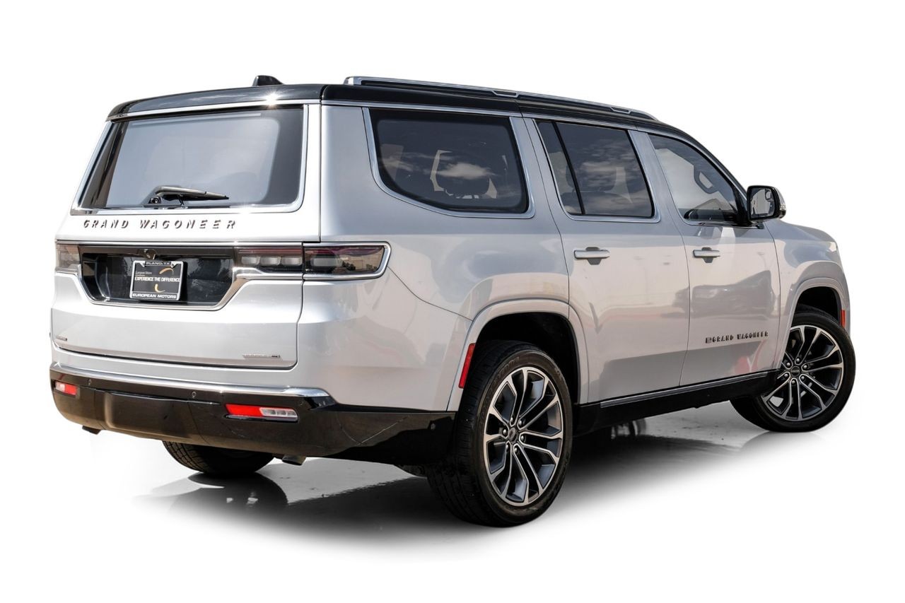 Jeep Grand Wagoneer Vehicle Main Gallery Image 09