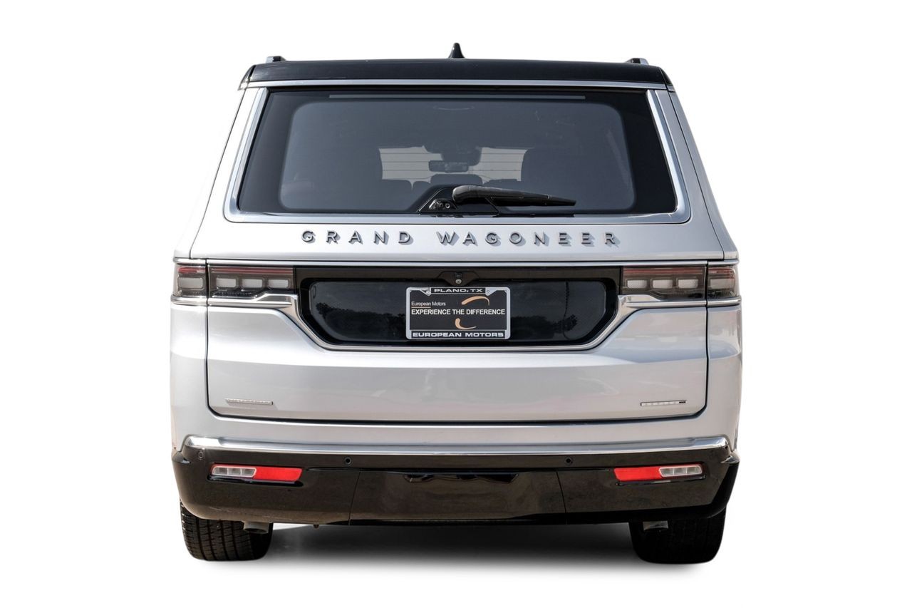 Jeep Grand Wagoneer Vehicle Main Gallery Image 10