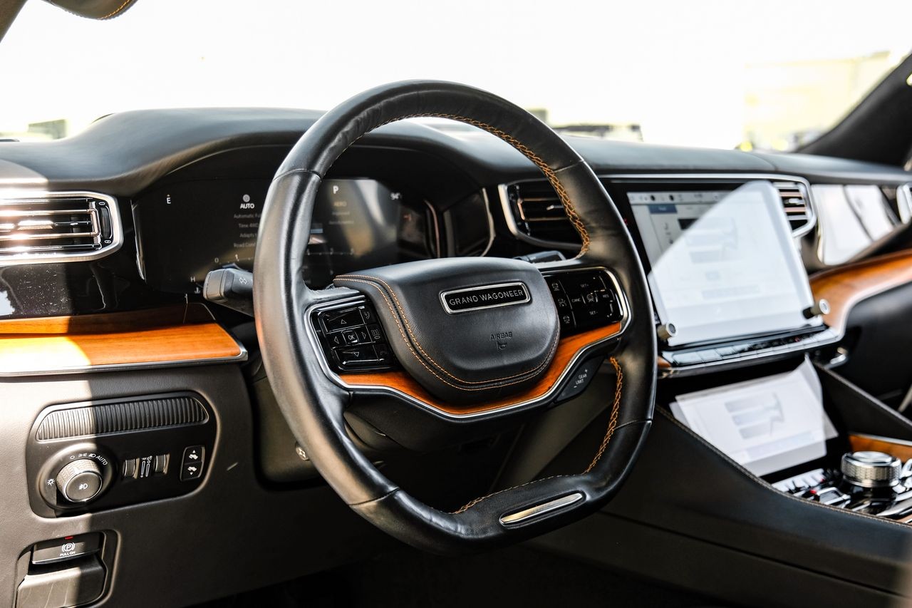 Jeep Grand Wagoneer Vehicle Main Gallery Image 16