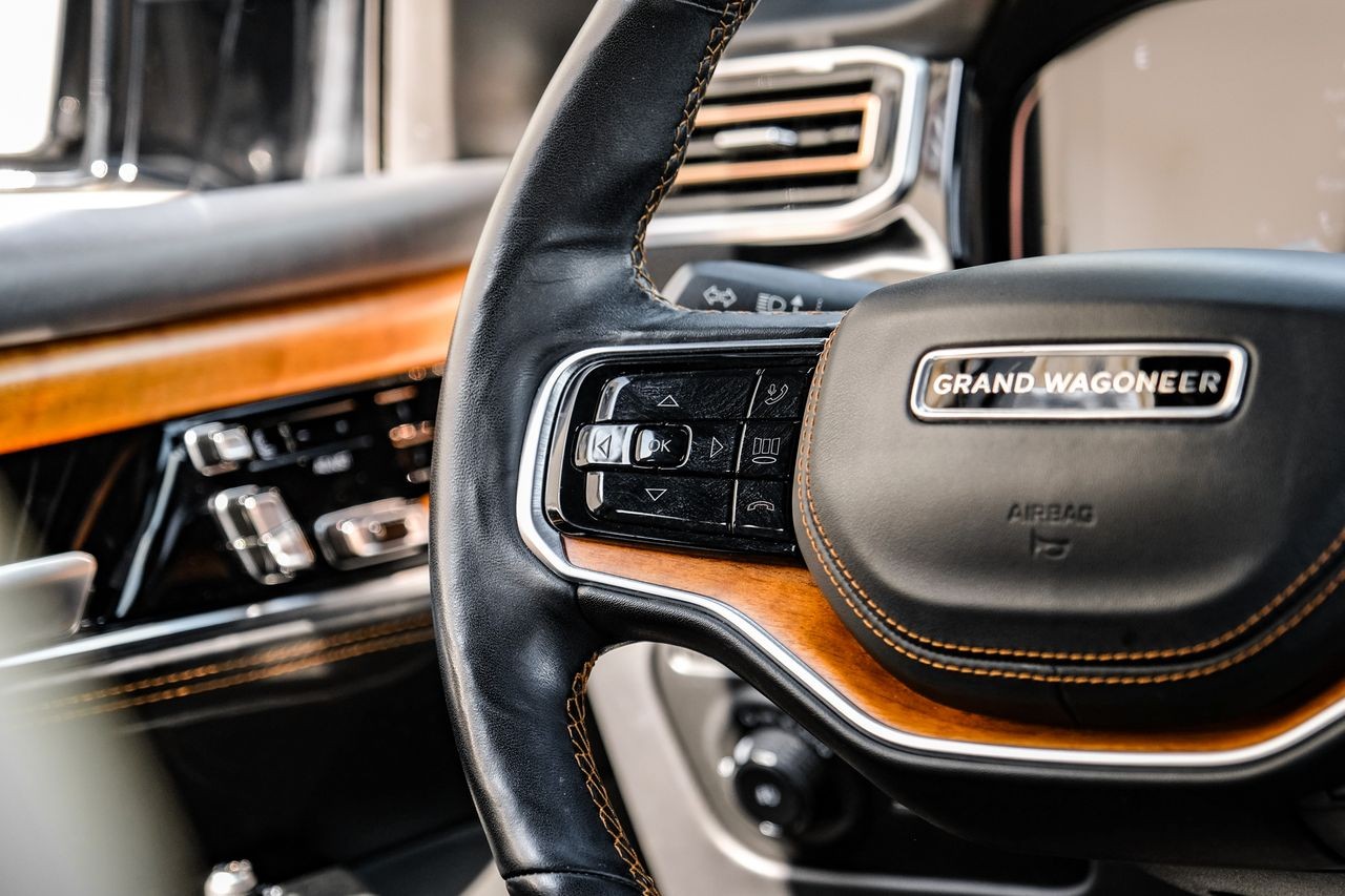 Jeep Grand Wagoneer Vehicle Main Gallery Image 18