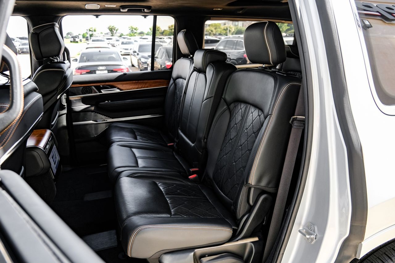 Jeep Grand Wagoneer Vehicle Main Gallery Image 53