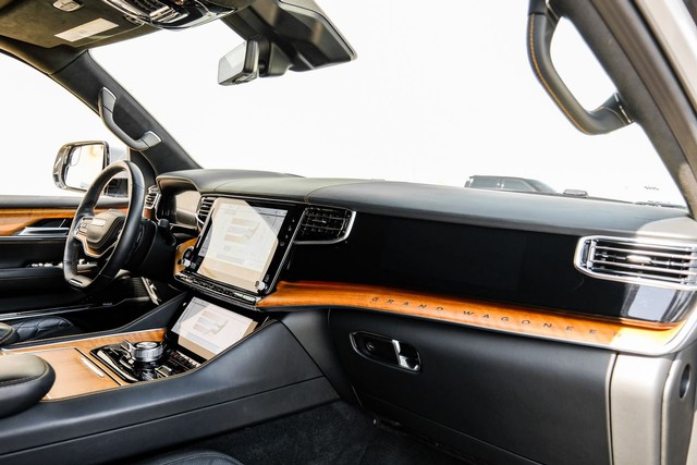 Jeep Grand Wagoneer Vehicle Main Gallery Image 13