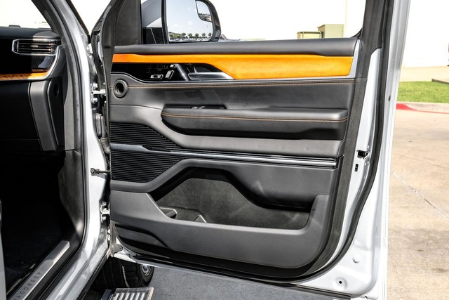 Jeep Grand Wagoneer Vehicle Main Gallery Image 61