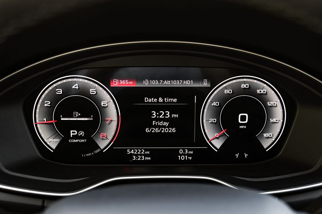 Audi Q5 Vehicle Main Gallery Image 20