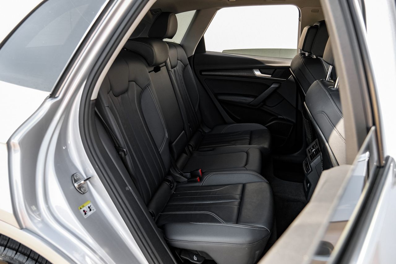 Audi Q5 Vehicle Main Gallery Image 45