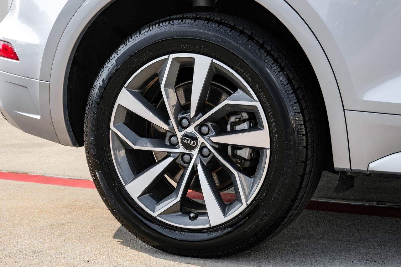 Audi Q5 Vehicle Main Gallery Image 63