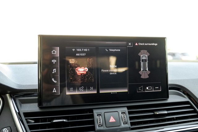 Audi Q5 Vehicle Main Gallery Image 35