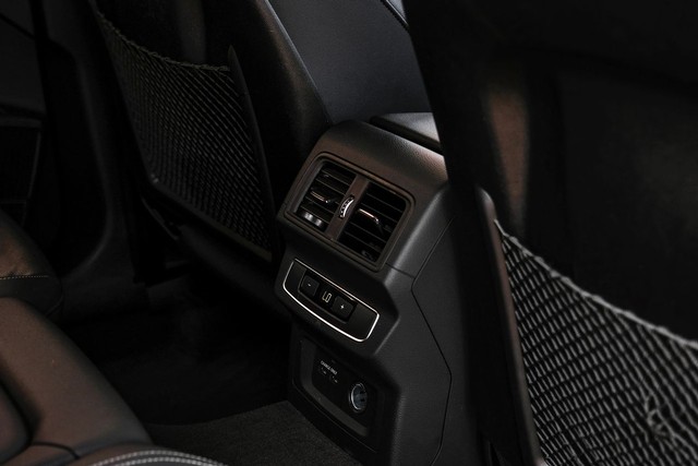 Audi Q5 Vehicle Main Gallery Image 47